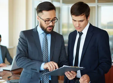 Provides expertise on legal matters and compliance. - 华体会tianhangtian